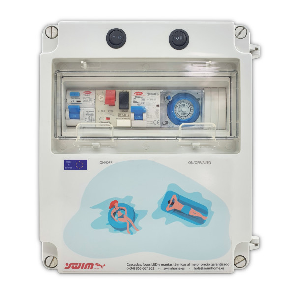 Electrical panel for swimming pool with power supply suitable for chlorinator