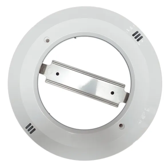 Niche complète pour LED Disk dans une piscine en béton - 5