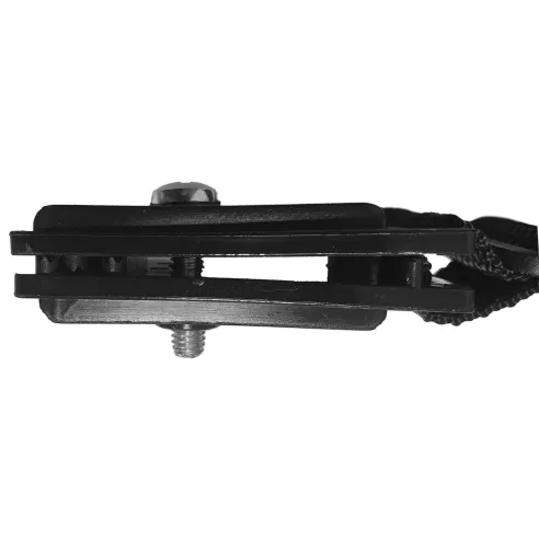 Crocodile clip with strap for heating blanket rollers