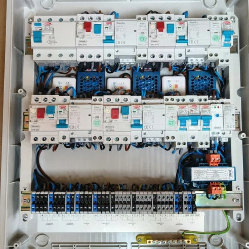 Configurado de Cuadro Eléctrico Trifásico para Piscina