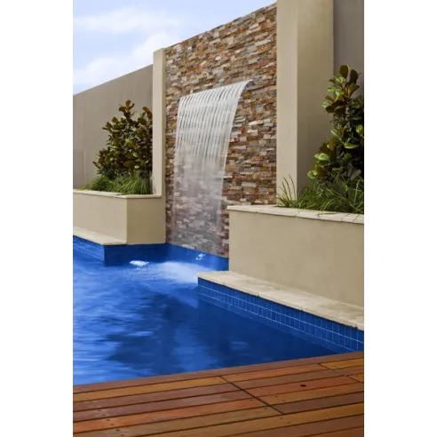 Installation in a swimming pool