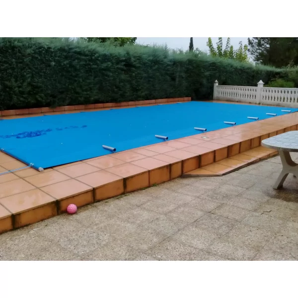 Couverture du bar de la piscine - 1